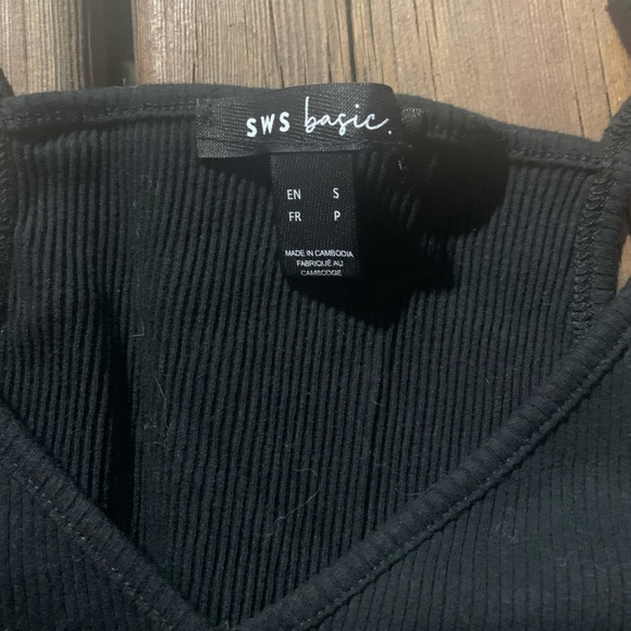 black tank top - Picture 2 of 2